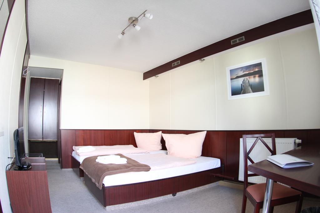 Hotel Dresden Domizil Pokoj fotografie